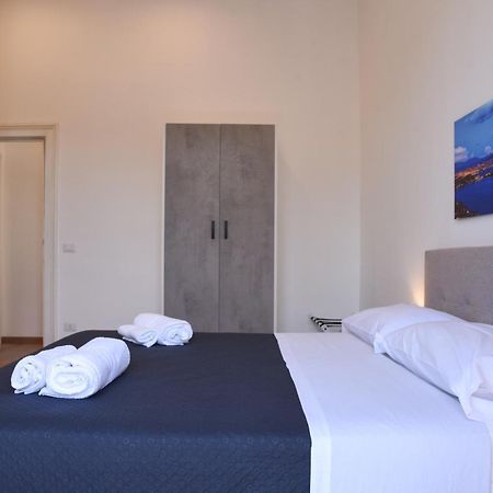 Downtown Umberto 74 Apartment เนเปิลส์ ภายนอก รูปภาพ