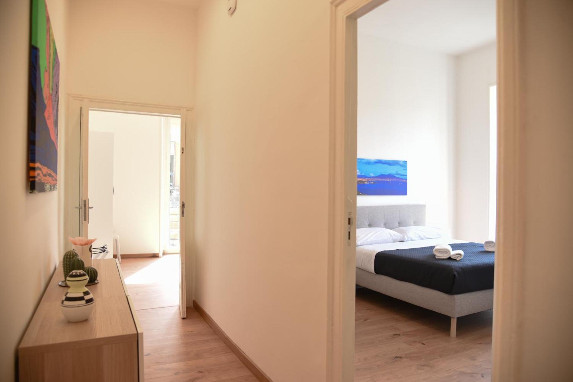 Downtown Umberto 74 Apartment เนเปิลส์ ภายนอก รูปภาพ