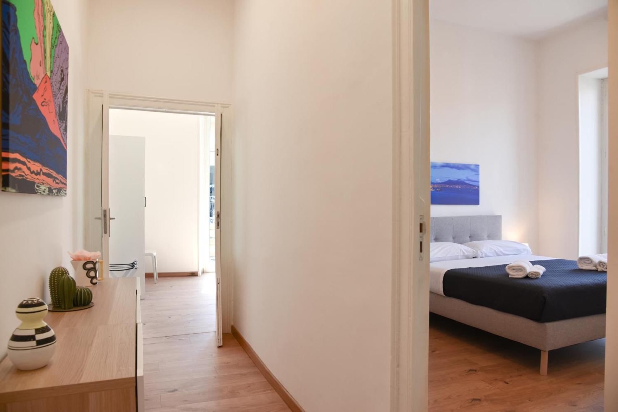 Downtown Umberto 74 Apartment เนเปิลส์ ภายนอก รูปภาพ