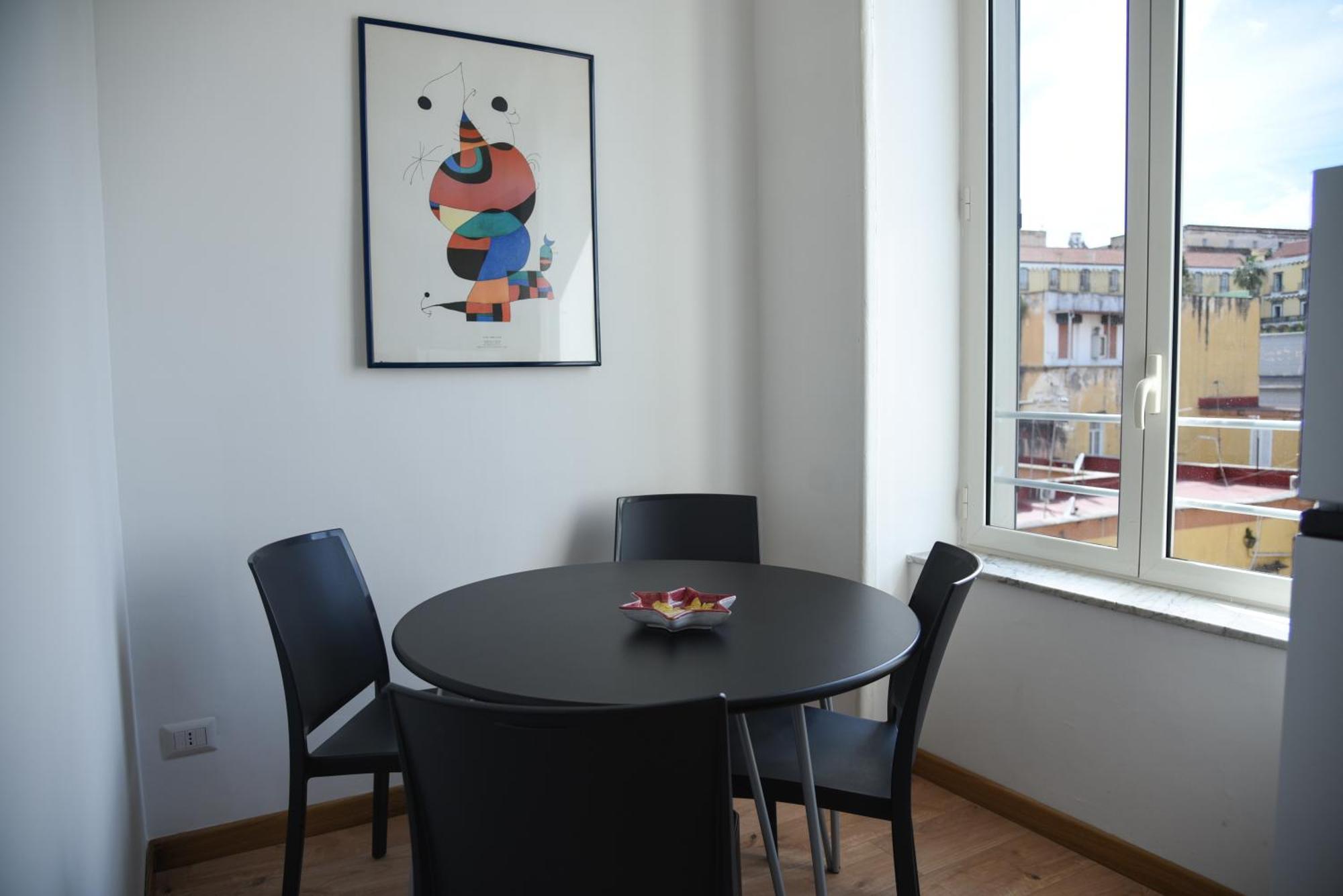 Downtown Umberto 74 Apartment เนเปิลส์ ภายนอก รูปภาพ