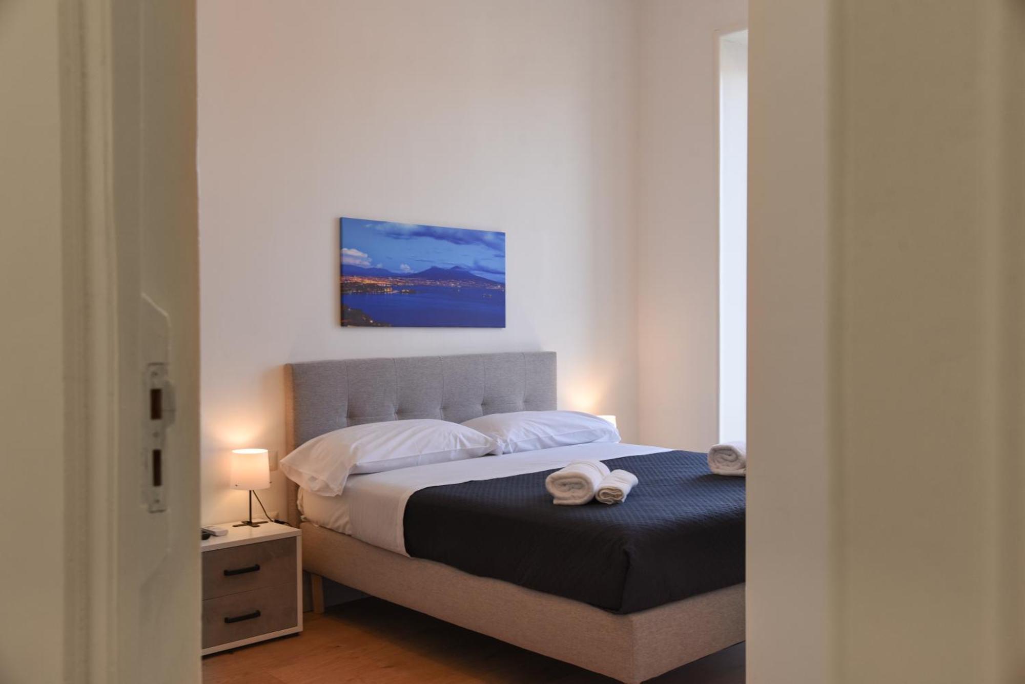 Downtown Umberto 74 Apartment เนเปิลส์ ภายนอก รูปภาพ