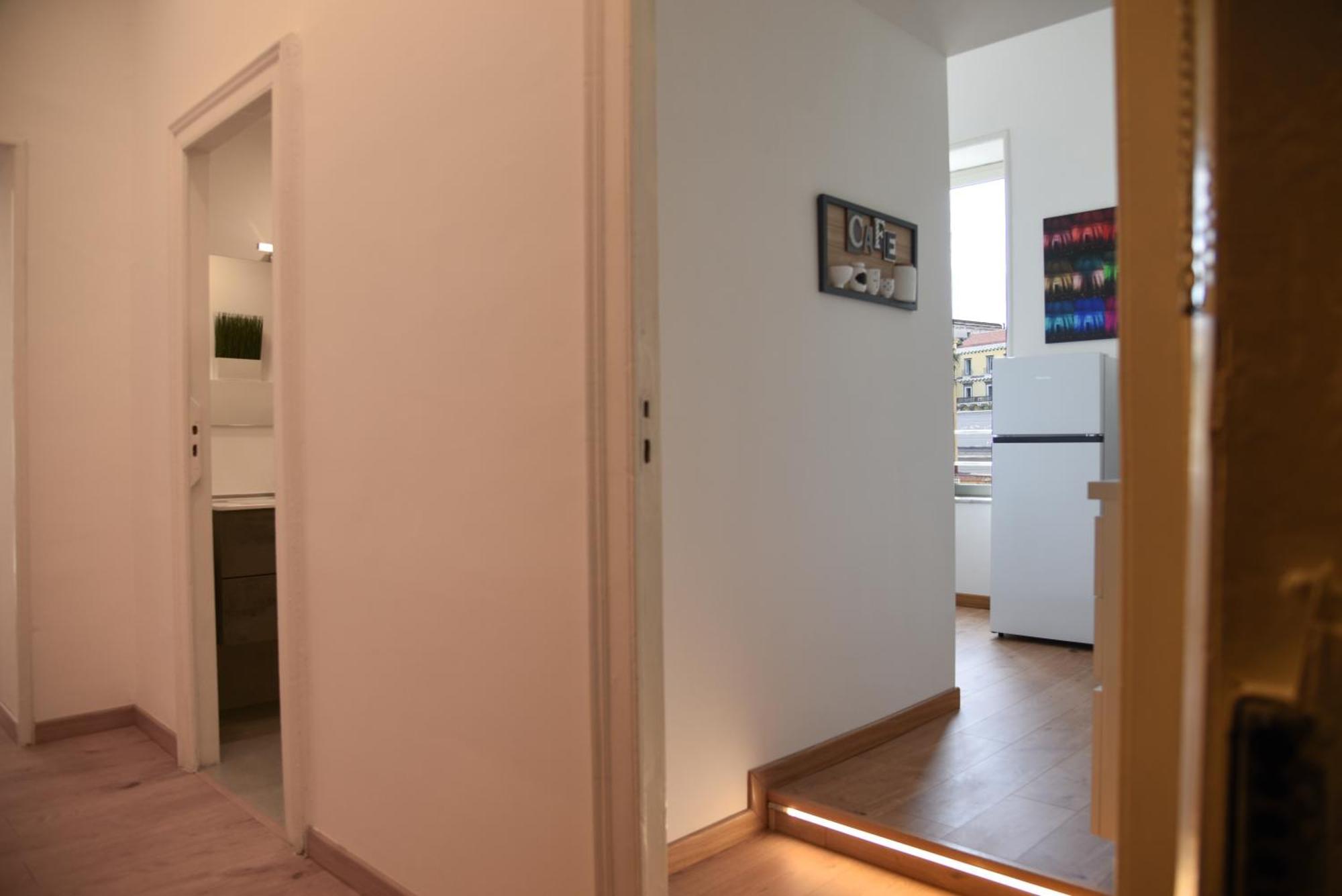 Downtown Umberto 74 Apartment เนเปิลส์ ภายนอก รูปภาพ